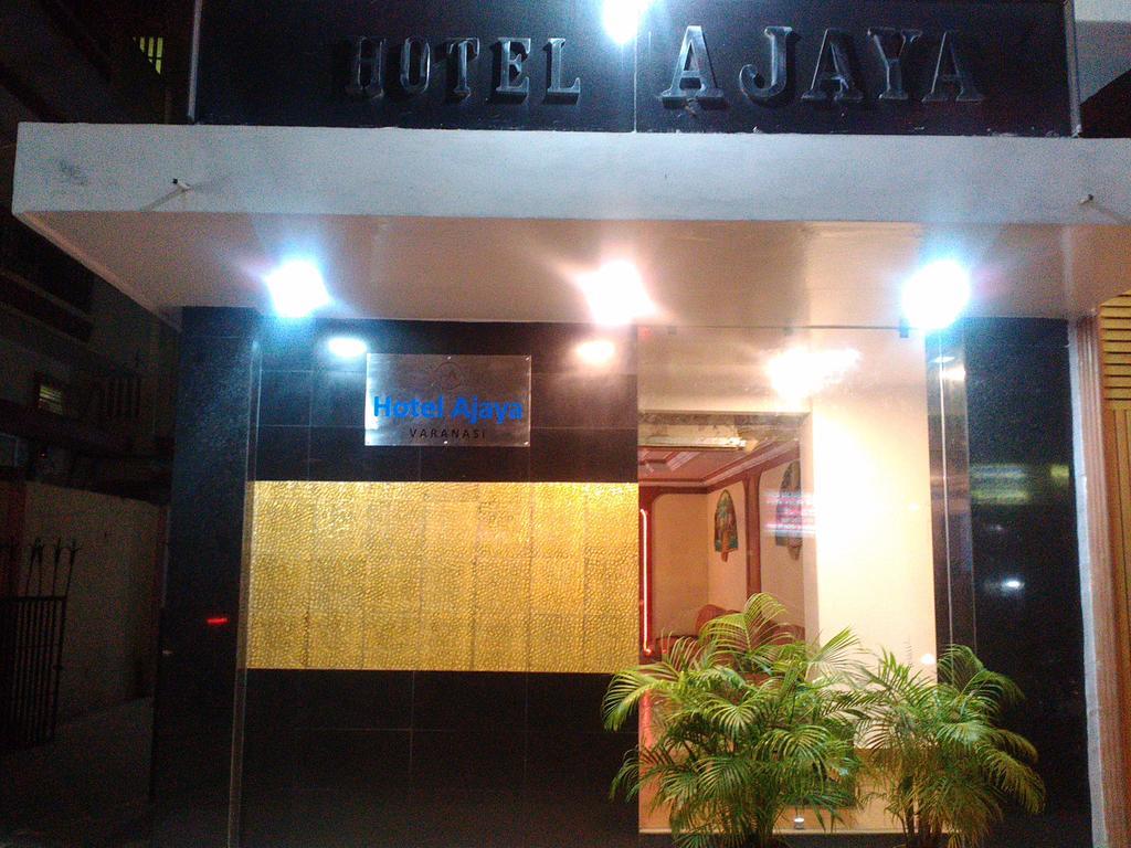 Hotel Ajaya Varanasi Exterior photo